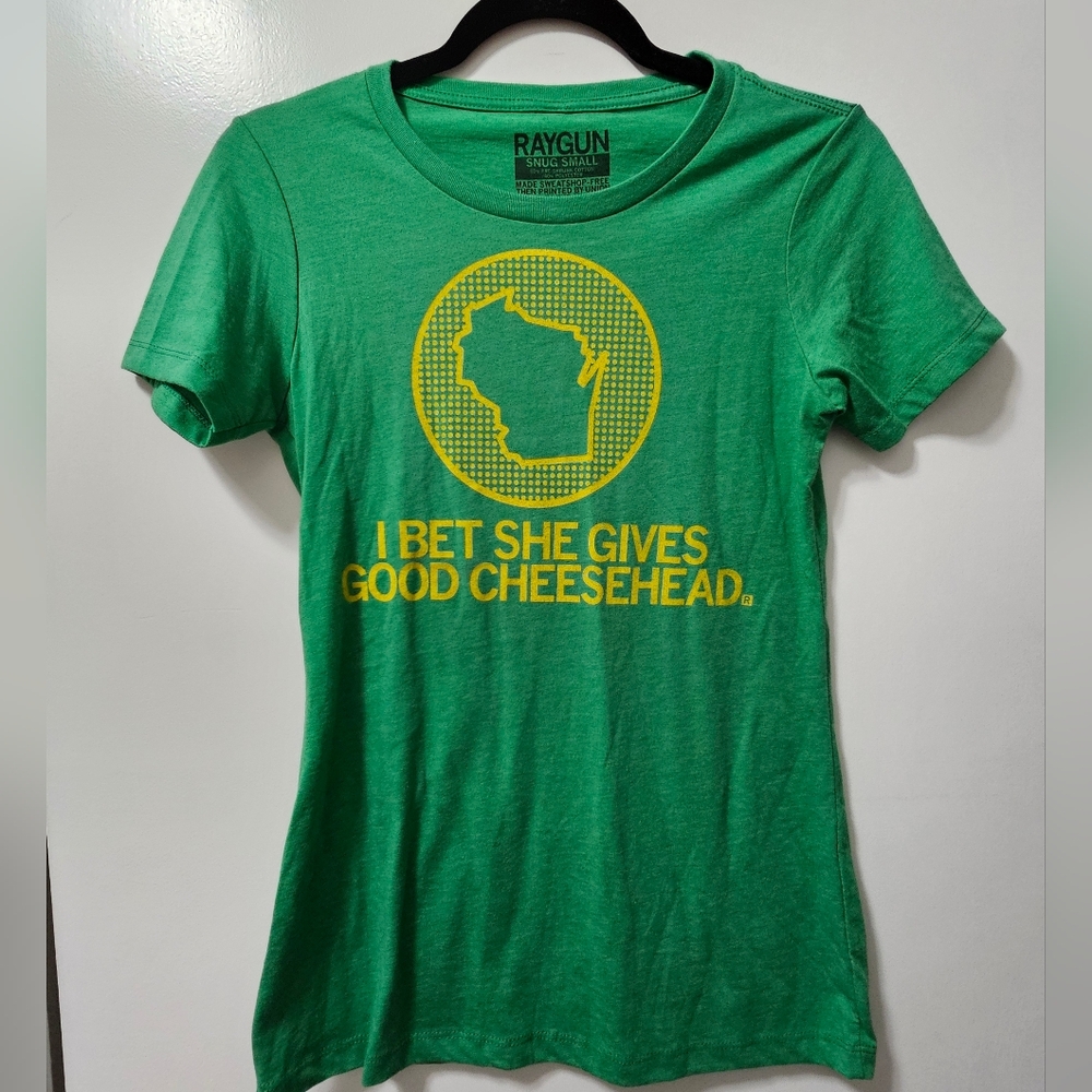 Green Graphic Women's Top. Size Small